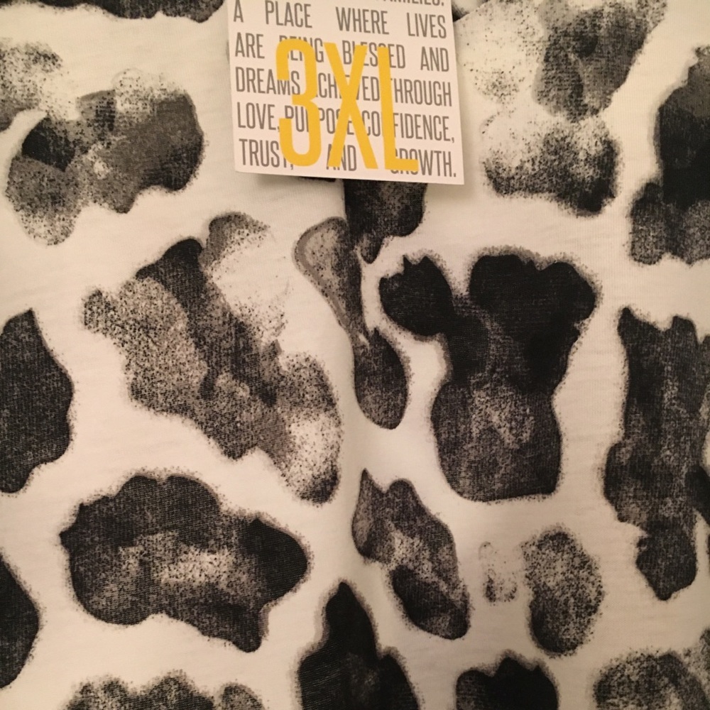 LuLaRoe black white iris 3xl